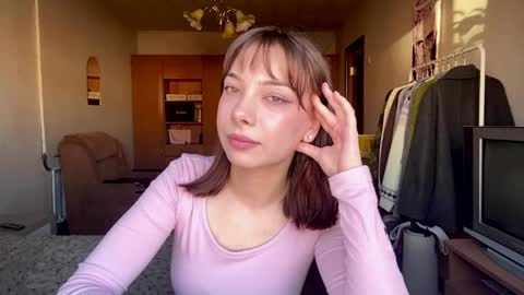 Snapshot of chanelleskora chatting on April 3, 2:04 pm Soffy online show from April 3, 2:04 pm