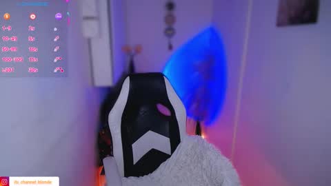 channel_blonde_a online show from March 13, 8:26 pm