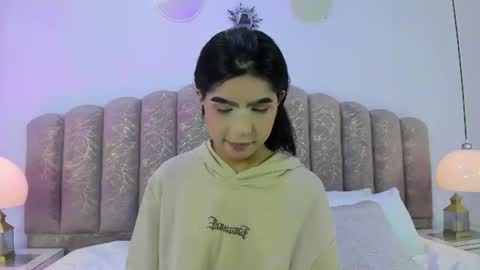 Snapshot of channel_sofia chatting on July 6, 12:07 am Channel Sofia online show from July 6, 12:07 am
