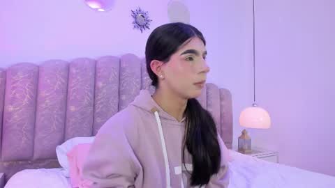 Snapshot of channel_sofia chatting on July 15, 12:38 am Channel Sofia online show from July 15, 12:38 am