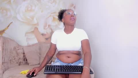 Snapshot of channelcroix chatting on October 26, 7:31 pm channelcroix online show from October 26, 7:31 pm