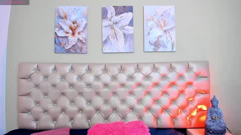 Snapshot of channeljonson chatting on December 19, 6:45 pm Channel online show from December 19, 6:45 pm