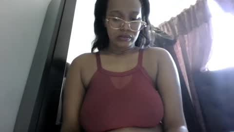 Snapshot of chantal99 chatting on September 23, 3:48 pm chantal99 online show from September 23, 3:48 pm