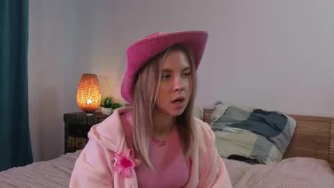 Milana online show from November 26, 9:10 am