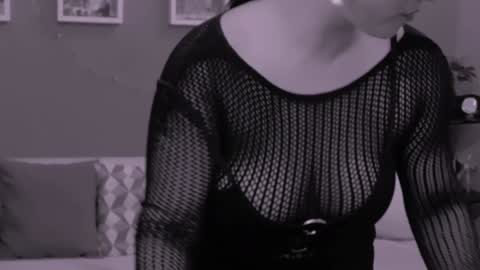 Snapshot of chantallovely chatting on January 11, 6:56 am The Queen online show from January 11, 6:56 am