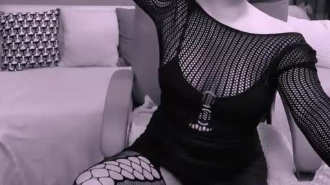 Snapshot of chantallovely chatting on February 16, 4:53 am The Queen online show from February 16, 4:53 am