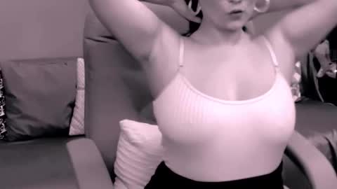 Snapshot of chantallovely chatting on September 21, 3:02 pm The Queen online show from September 21, 3:02 pm