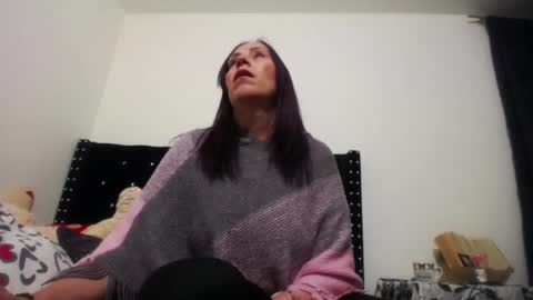 Snapshot of chantalvedette chatting on May 12, 3:25 am online show from May 12, 3:25 am