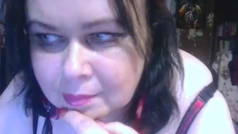 Snapshot of charleekendall chatting on November 1, 5:48 pm CharleeKendall online show from November 1, 5:48 pm