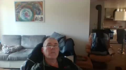 Snapshot of charles6064 chatting on September 11, 12:38 pm charles6064 online show from September 11, 12:38 pm