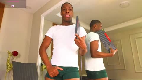 Snapshot of charlesbrown_ chatting on June 17, 1:08 am charlesbrown_ online show from June 17, 1:08 am