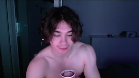Snapshot of charleshanson69 chatting on June 23, 7:56 pm charleshanson69 online show from June 23, 7:56 pm