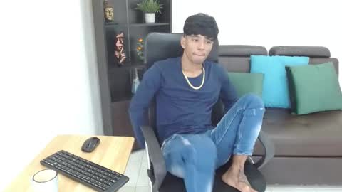 Snapshot of charlie_oconnor chatting on January 14, 4:57 am Charlie oconnor online show from January 14, 4:57 am