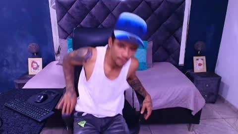 Snapshot of charlie_oconnor chatting on March 28, 3:06 am Charlie oconnor online show from March 28, 3:06 am