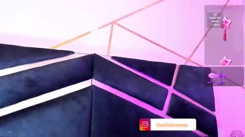 Snapshot of charlie_williams_1 chatting on December 6, 8:18 pm CHARLIE online show from December 6, 8:18 pm