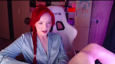 Snapshot of charlie_wtf chatting on February 8, 9:04 pm charlie online show from February 8, 9:04 pm