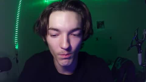 Snapshot of charlied09302 chatting on October 24, 3:36 am char sexiness online show from October 24, 3:36 am