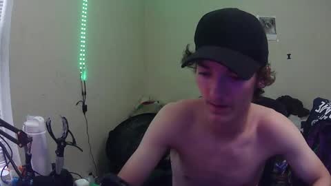 Snapshot of charlied09302 chatting on October 25, 6:46 pm char sexiness online show from October 25, 6:46 pm