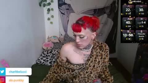 Snapshot of charlotbelucci_ chatting on May 24, 2:33 pm Ale punky online show from May 24, 2:33 pm