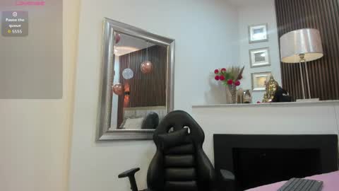 charlotblake online show from May 8, 4:51 am