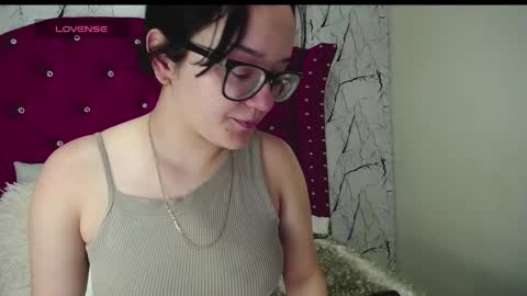 charlotte1_ls online show from December 1, 10:21 pm