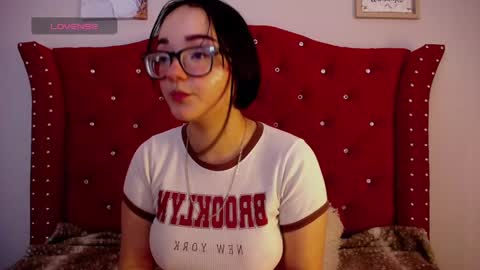 charlotte1_ls online show from December 13, 1:04 am