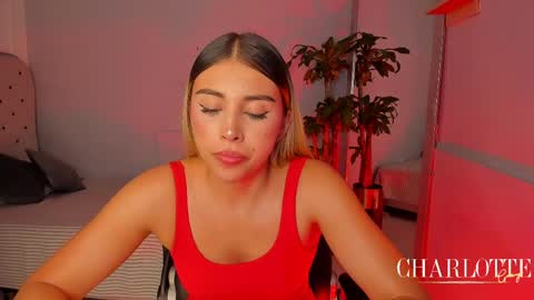 Snapshot of charlotte__grey chatting on May 27, 1:57 am charlotte grey online show from May 27, 1:57 am