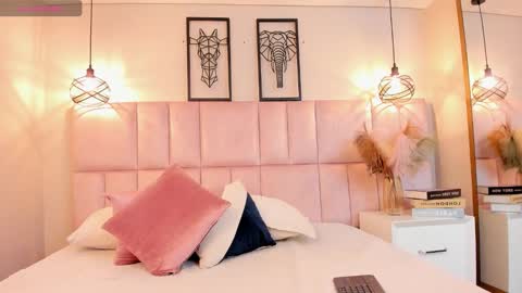 Snapshot of charlotte__hall_ chatting on December 1, 3:22 am Daniela online show from December 1, 3:22 am