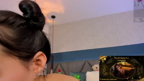 Snapshot of charlotte_copper chatting on December 12, 6:53 pm Charlotte online show from December 12, 6:53 pm