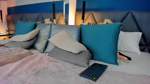 Snapshot of charlotte_copper chatting on January 12, 5:11 pm Charlotte online show from January 12, 5:11 pm