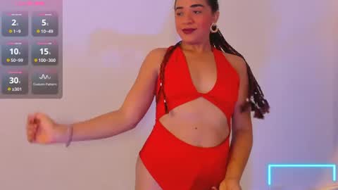 Snapshot of charlotte_dante212 chatting on June 22, 8:00 am charlottte y dante online show from June 22, 8:00 am