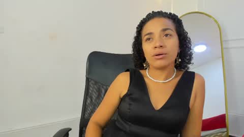 Snapshot of charlotte_dante212 chatting on July 19, 5:44 am charlottte y dante online show from July 19, 5:44 am