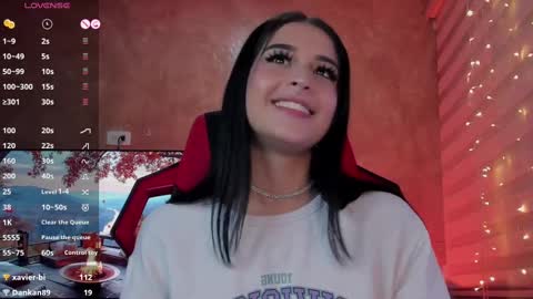 Snapshot of charlotte_greys chatting on February 18, 1:32 am Charlotte  online show from February 18, 1:32 am