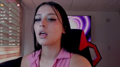 Snapshot of charlotte_greys chatting on September 24, 8:45 pm Charlotte  online show from September 24, 8:45 pm