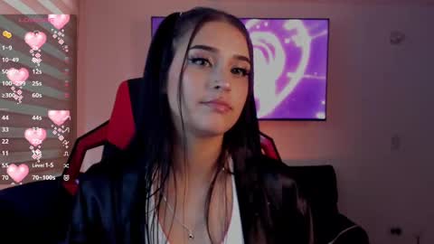 Snapshot of charlotte_greys chatting on November 10, 8:41 pm Charlotte online show from November 10, 8:41 pm