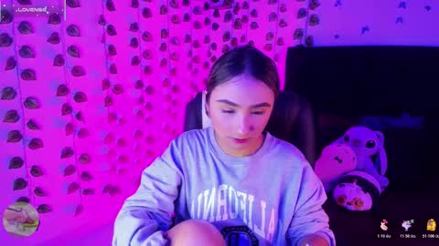     online show from March 14, 12:21 pm