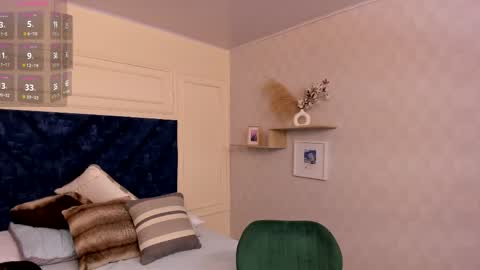 Charlotte Mayers online show from October 24, 11:28 am