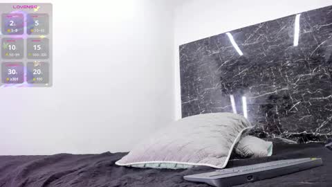 charlotte_megann online show from March 15, 3:34 am