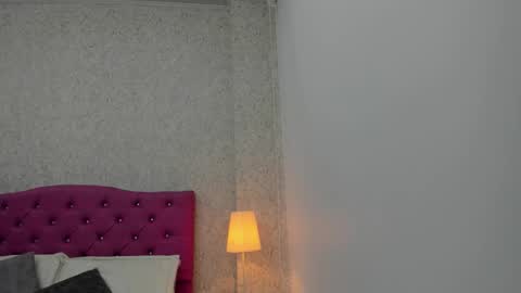 Chalotte online show from December 4, 11:30 am