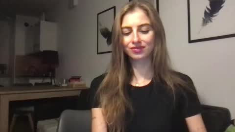 Snapshot of charlotte_roche chatting on October 27, 3:38 pm Charlotte Roche online show from October 27, 3:38 pm