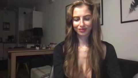 Snapshot of charlotte_roche chatting on November 4, 4:06 pm Charlotte Roche online show from November 4, 4:06 pm