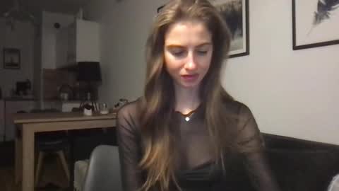 Snapshot of charlotte_roche chatting on November 5, 3:56 pm Charlotte Roche online show from November 5, 3:56 pm