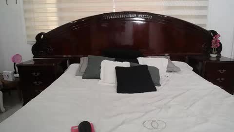 Charlotte   online show from November 18, 7:07 pm