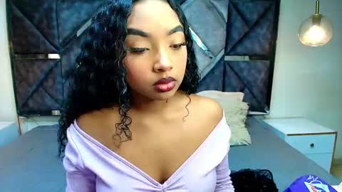 Snapshot of charlotte_walker1 chatting on September 26, 2:32 pm charlotte_walker1 online show from September 26, 2:32 pm