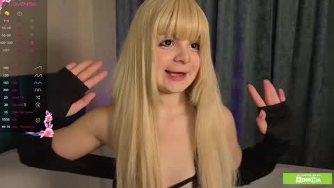 charlotte_wxw online show from December 1, 5:18 pm