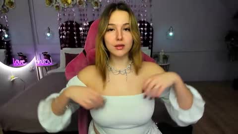 Snapshot of charlotteatwood chatting on February 13, 3:19 pm charlotteatwood online show from February 13, 3:19 pm