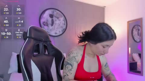 Charlottee online show from June 4, 2:06 am