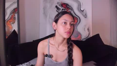 charlottegray_1 online show from November 14, 7:56 pm