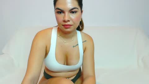 Snapshot of charlottehott4u chatting on July 3, 3:57 am Charlotte online show from July 3, 3:57 am