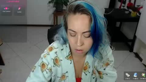 charlottezoe online show from February 14, 8:31 am